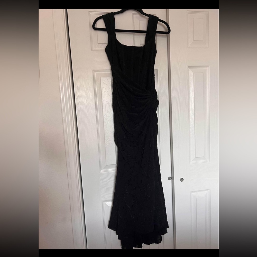 Black formal dress - Picture 2 of 4